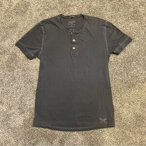 Abercrombie & Fitch Essential Henley T-Shirt Mens Size M Distressed Gray Basic